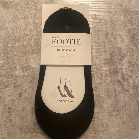 NWT Nordstrom 3 Pack Footie Small /Medium Size 5-7 - Picture 1 of 2